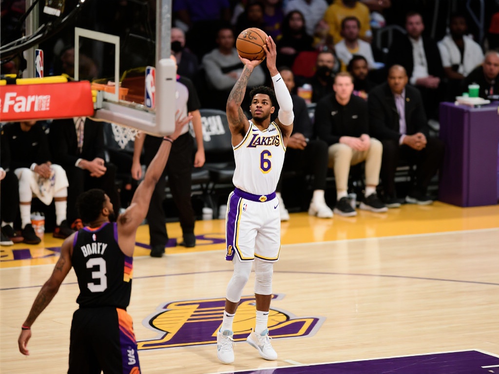 芬尼-史密斯替补轰20分6板2断3帽,6记三分创湖人队史纪录 在篮球比赛中,替补球员的作用常常被低估,